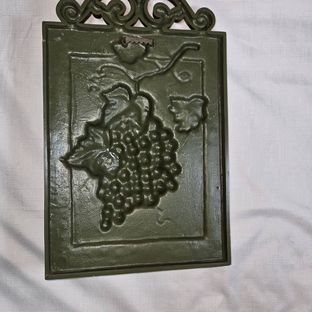 Grape Wall Art with Green and Gold Details - Picture 3 of 5